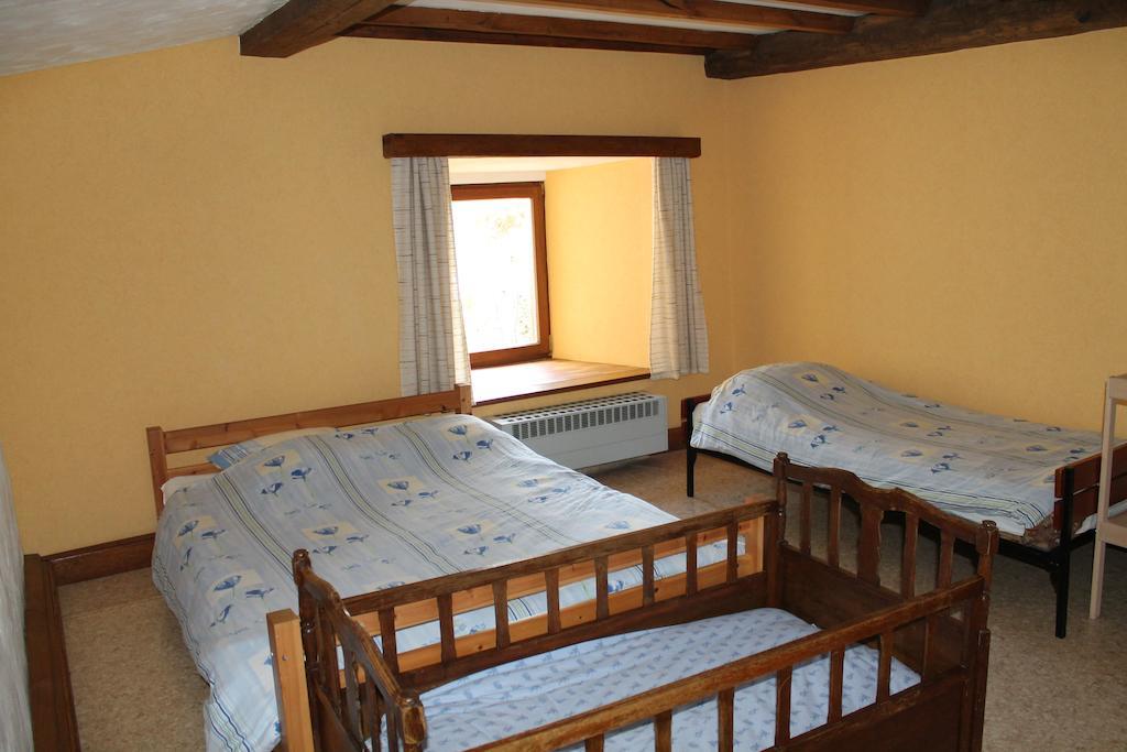 La Metairie Villa Houffalize Rom bilde